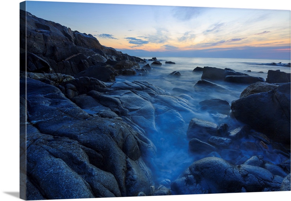 Dawn on Appledore Island, Maine. Isles of Shoals.