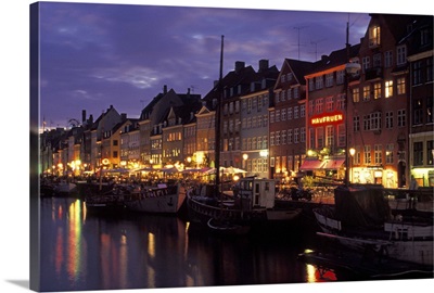 Denmark, Copenhagen, Nyhavn at dusk