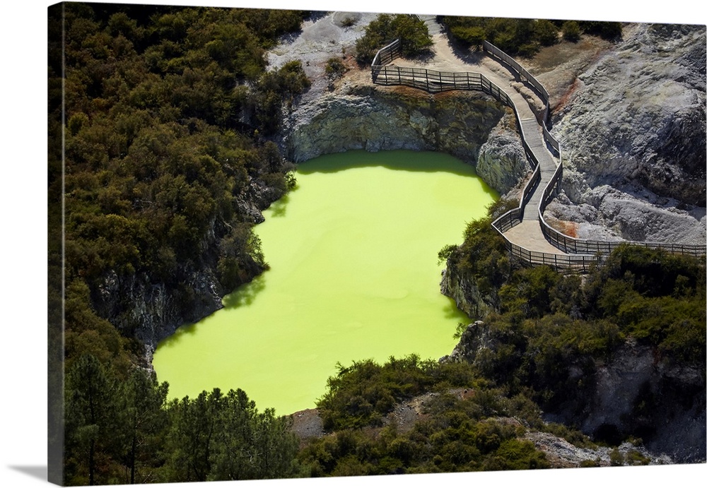 Devils Bath, Waiotapu Thermal Reserve, near Rotorua, North Island, New Zealand