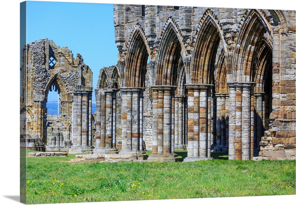 England, North Yorkshire, Whitby. North Sea, East cliff. English Heritage site, ruins of Benedictine abbey, Whitby Abbey, ...