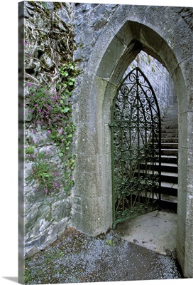 Europe, Ireland, Co Mayo, Ashford Castel, Tower gate