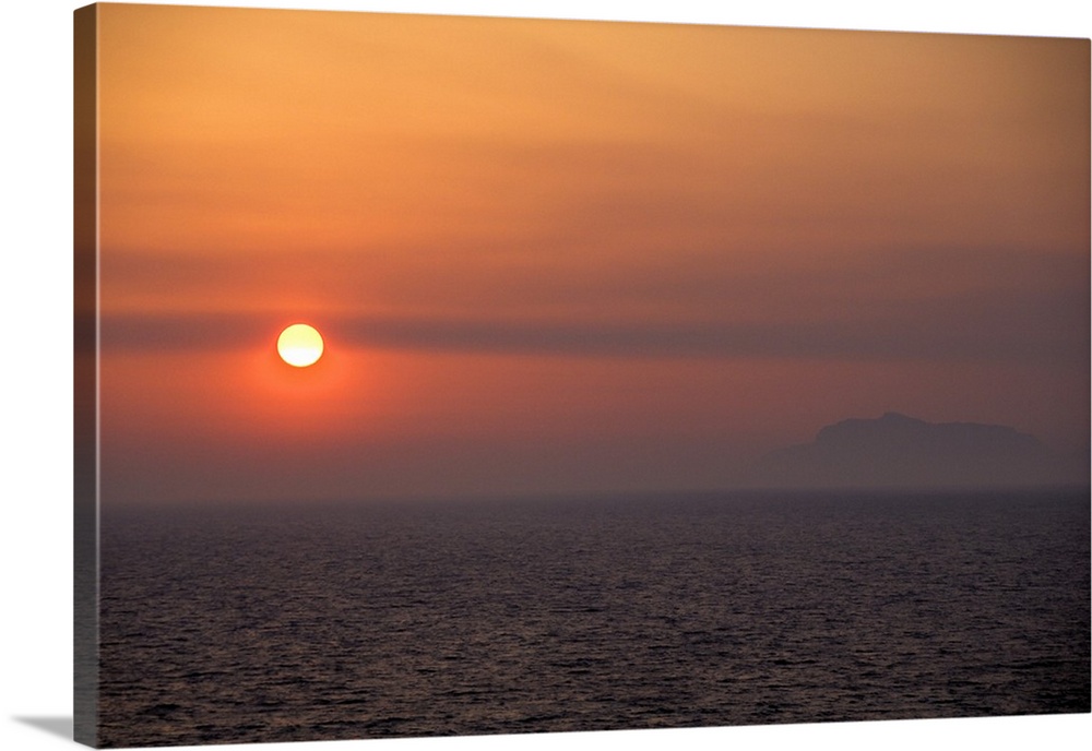 Europe, Italy, Amalfi Coast, Bay of Salerno, Amalfi. Mediterranean sunset.