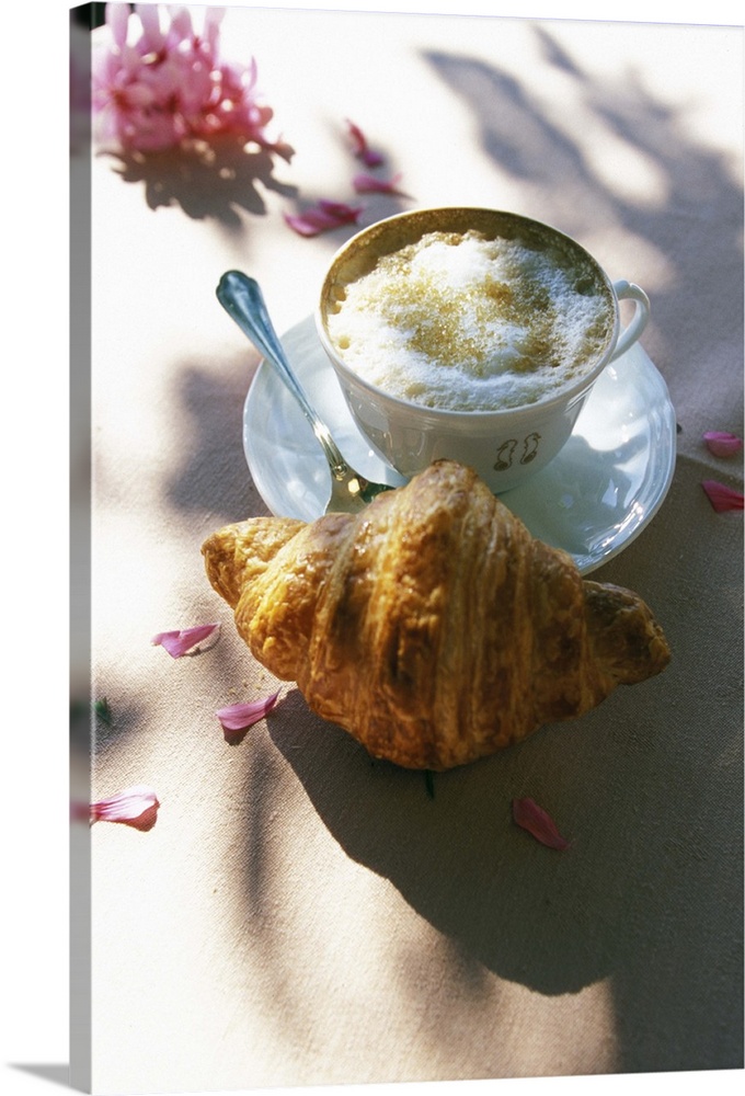 Europe, Italy, Liguria, Portofino. A morning cappuccino at Hotel Splendido.