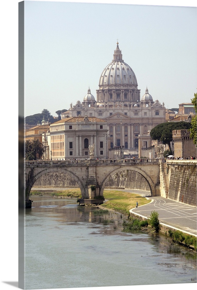 Europe, Italy, Rome. St. Peter's Basilica (aka Basilica di San Pietro), Tiber River.
