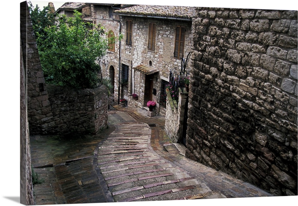Europe, Italy, Umbria, Assisi. Steep medieval walkway.
