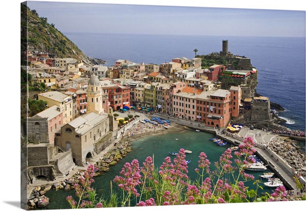 Europe, Italy, Vernazza. Overview of town and ocean.