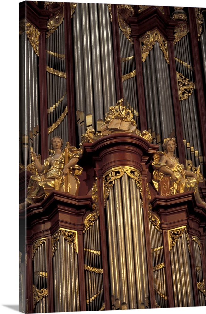 Europe, Netherlands, Haarlem.Organ in cathedral