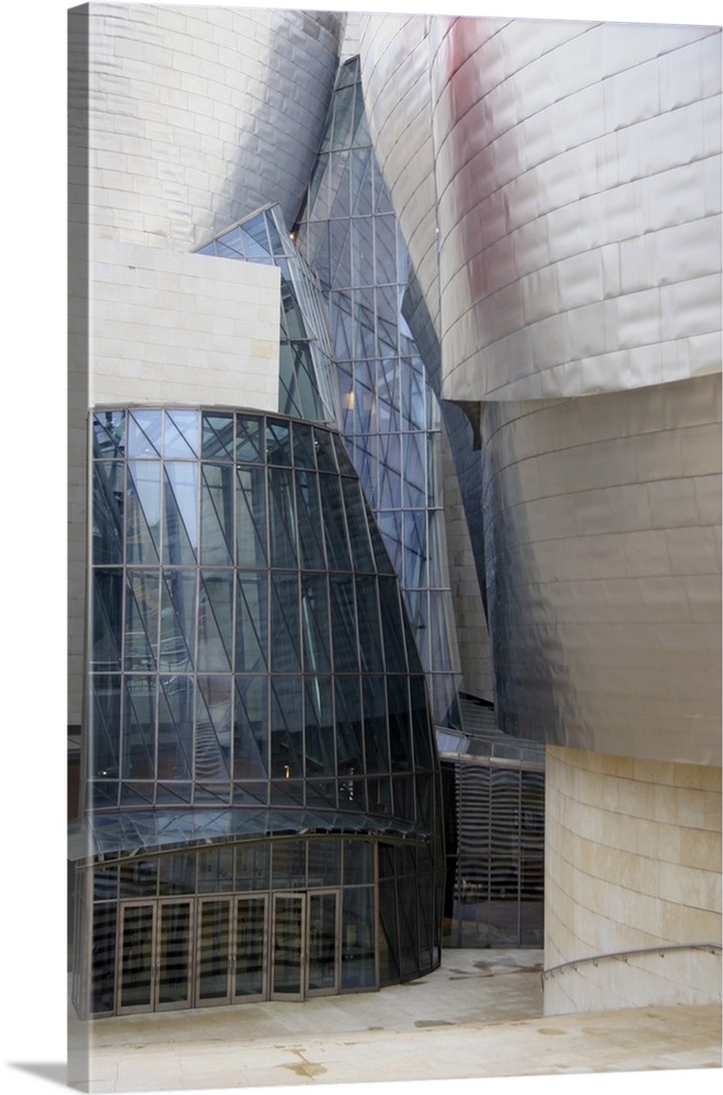 Europe, Spain, Bilbao. The Guggenheim Museum Bilbao.