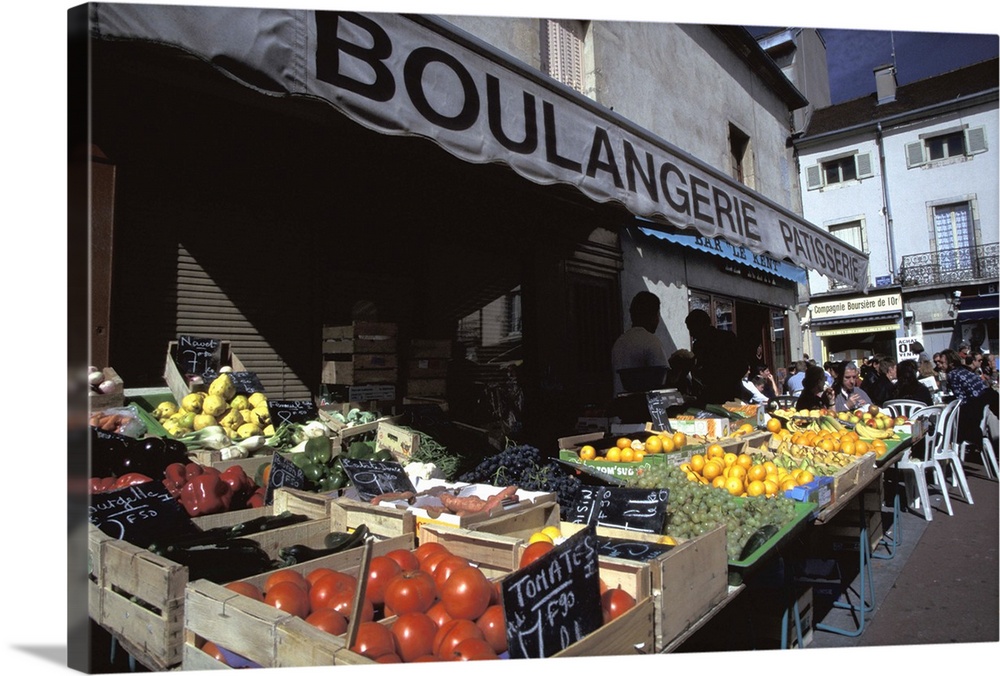 EU, France, Dijon. Outdoor market