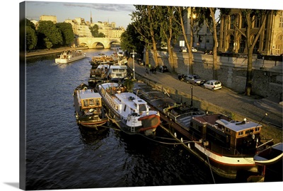 France, Paris. View from the Pont Neuf and Ile de la Cite