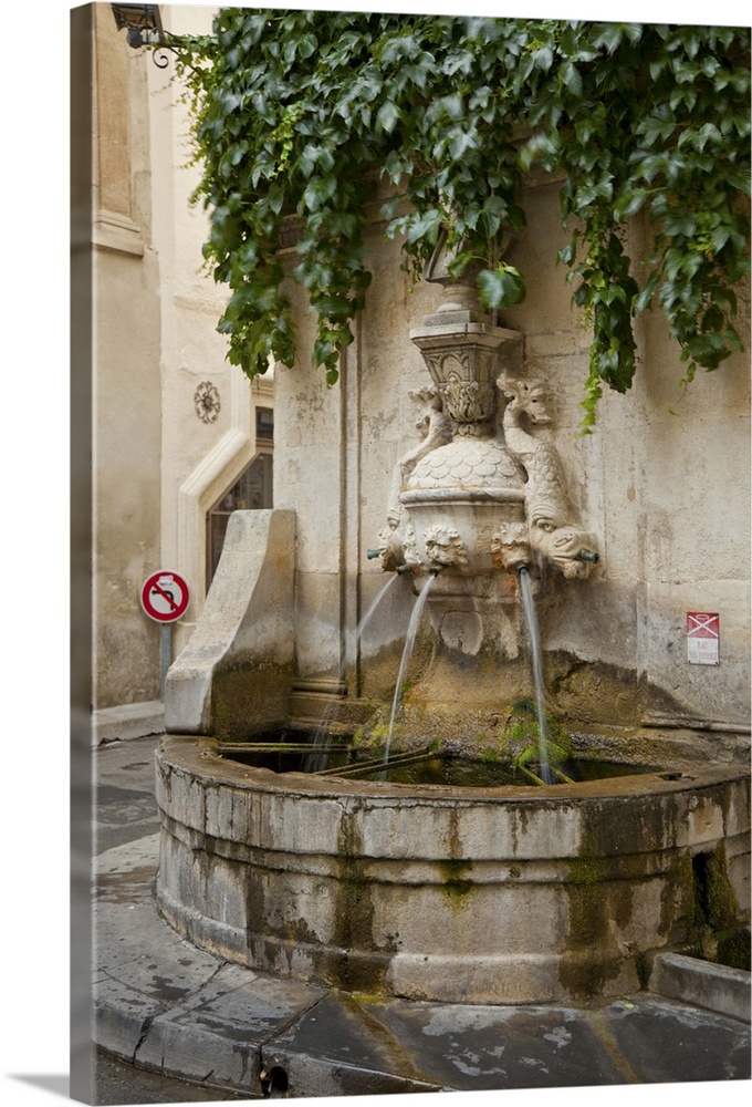 France, Provence, St. Remy-de-Provence. Water fountain on street corner. Credit as: Fred Lord / Jaynes Gallery / DanitaDel...