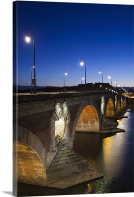 France, Toulouse, Pont Neuf Bridge, Evening