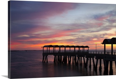 Georgia, Jekyll Island, Fishing pier at sunset at Jekyll Island