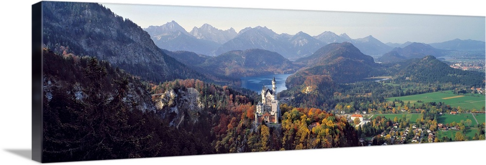 Germany, Bavaria, Neuschwanstein Castle. King Ludwig II's castle, Neuschwanstein, is located near Fussen's farmlands in Ba...