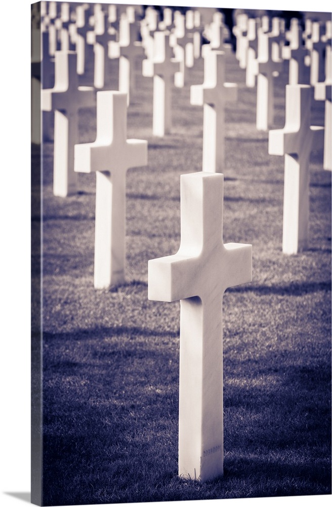 Graves at the American Cemetery, Omaha Beach, Colleville-sur-Mer, Normandy, France.