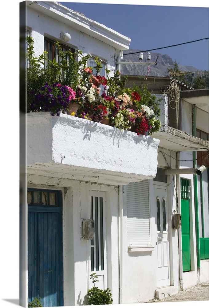 GREECE-CRETE-Lasithi Province-Agios Giorgios:.Lasithi Plateau / Village Buildings