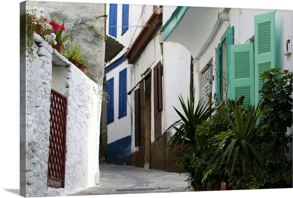 GREECE-Northeastern Aegean Islands-SAMOS-Vathy (Samos Town):.Ano Vathy Village- Street Detail