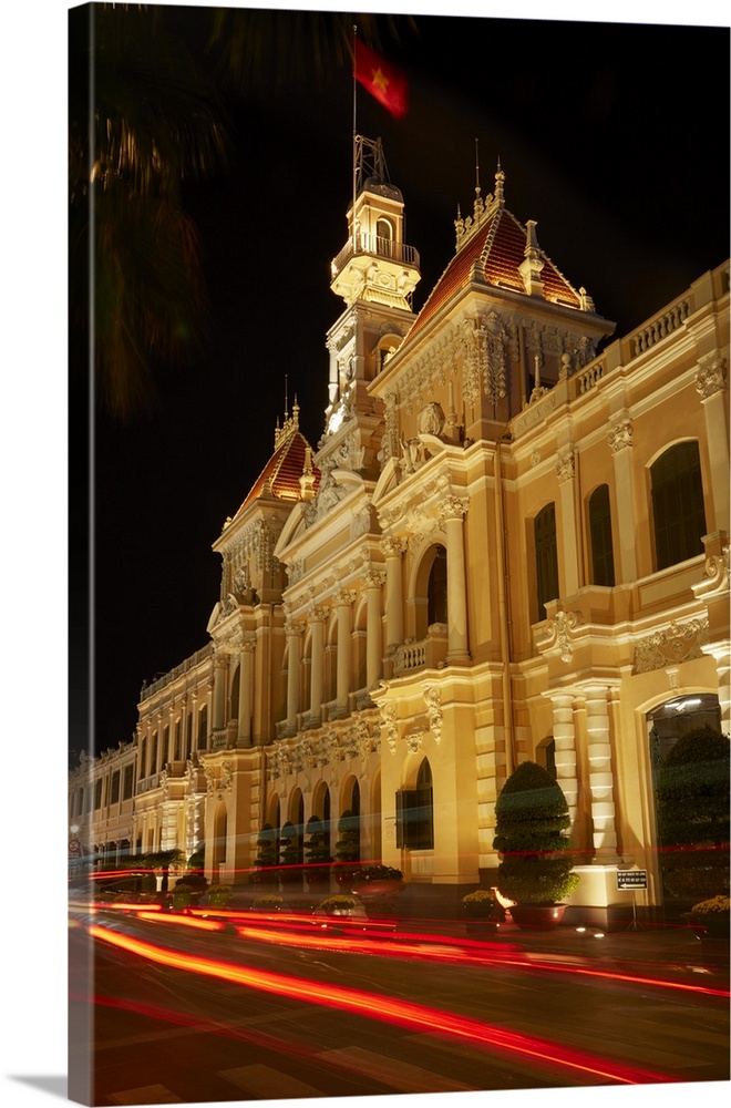 Historic People's Committee Building (former Hotel de Ville de Saigon) at night, Ho Chi Minh City (Saigon), Vietnam