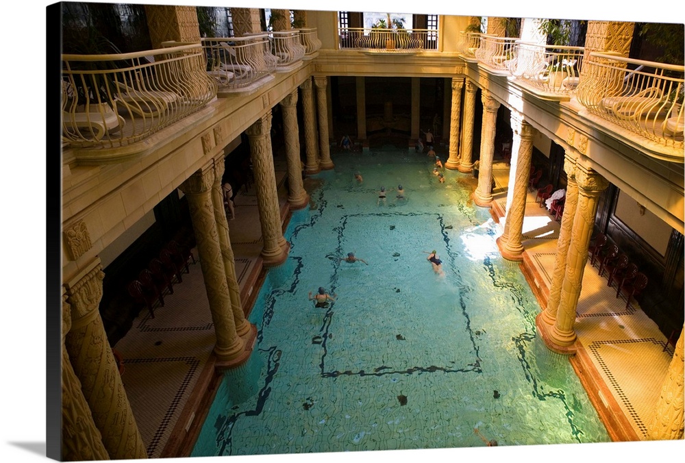 HUNGARY-Budapest:.Gellert Baths- Interior Pool
