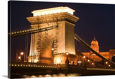 Hungary, Budapest: Szechenyi (Chain) Bridge, National Gallery and Danube River