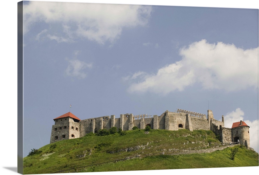 HUNGARY-Lake Balaton Region-SUMEG: .Sumeg Castle: Exterior