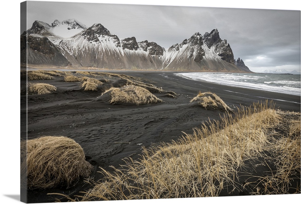 Iceland, Stokknes, Mt. Vestrahorn