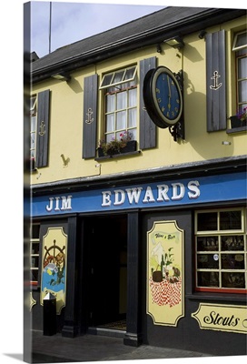 Ireland, County Cork, Kinsale. Jim Edwards Pub and Restaurant
