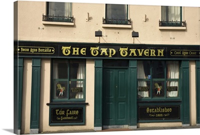 Ireland, County Cork, Kinsale. The Tap Tavern