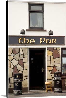 Ireland, County Mayo, Achill Island, Dooagh. Entrance to traditional Irish pub