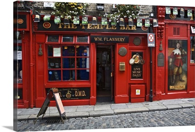 Ireland, Dublin. Exterior of popular Temple Bar in the Temple Bar district