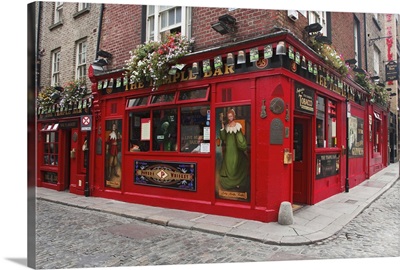 Ireland, Dublin. Exterior of popular Temple Bar in the Temple Bar district