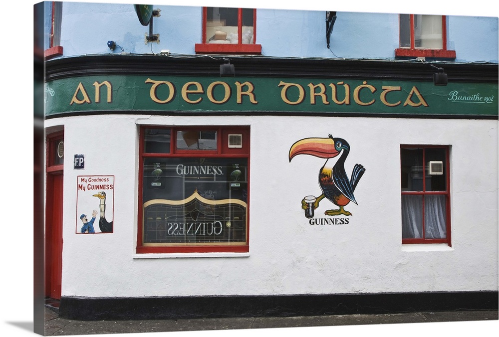 Europe, Ireland, Galway City. Exterior of The Dew Drop Inn. Credit as: Dennis Flaherty / Jaynes Gallery / DanitaDelimont.c...