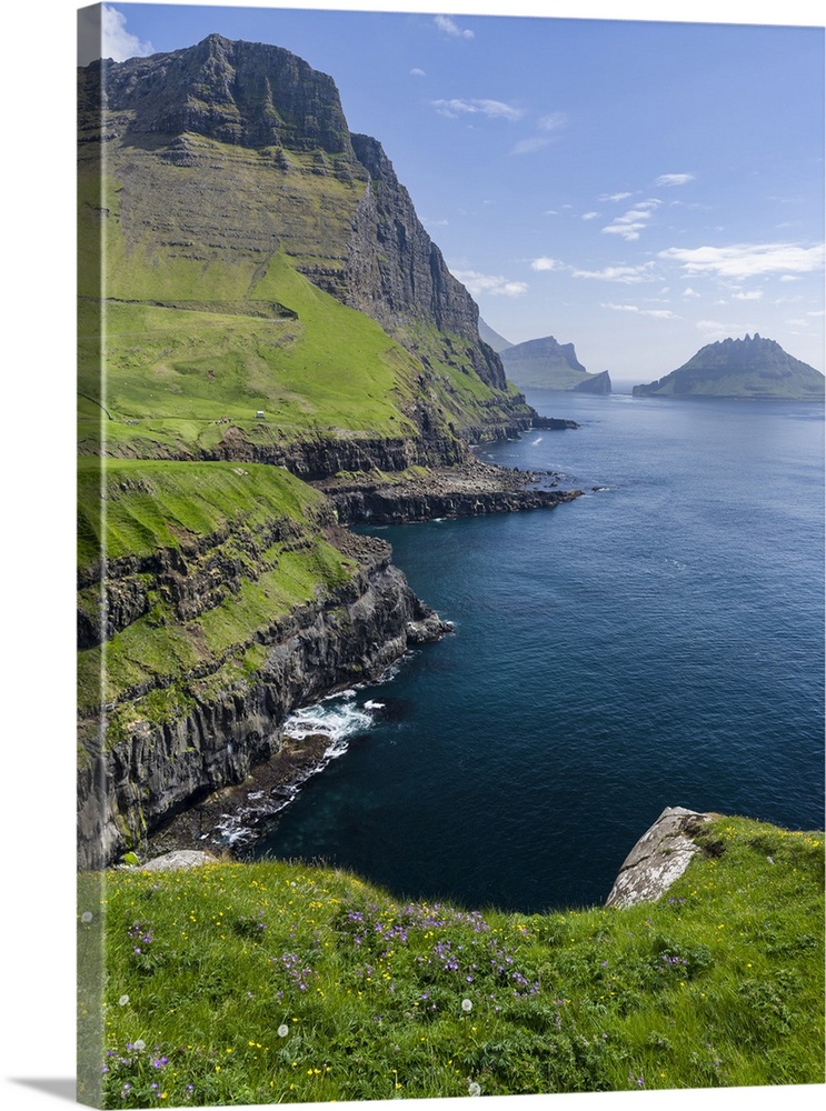 The coast near Gasadalur. The island Vagar, part of the Faroe Islands in the North Atlantic. Europe, Northern Europe, Denm...