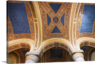 Italy, Pienza, Cathedral of Santa Maria Assunta, vaulted ceiling architectural detail