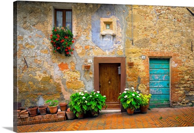 Italy, Pienza, House Exterior In Old Town