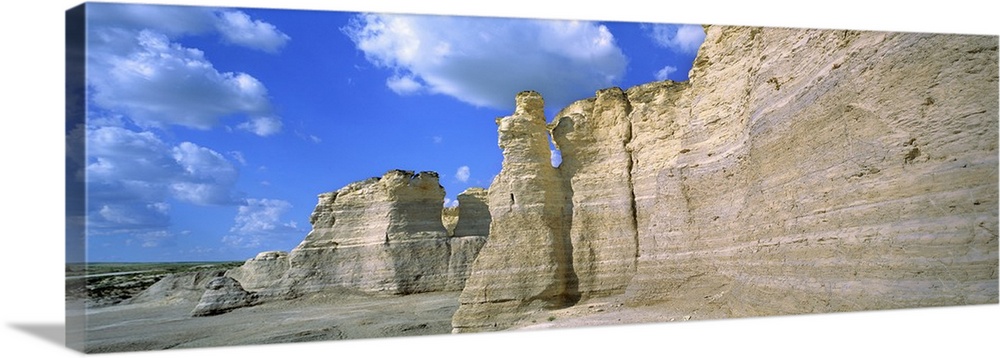 USA, Kansas, Logan County, Monument Rocks. The striated limestone of Monument Rocks form a thick wall, in Logan County, Ka...