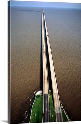 Louisiana, New Orleans. Lake Pontchartrain causeway