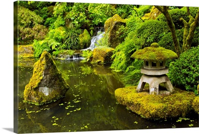 Lower Pond, Strolling Garden, Portland Japanese Garden, Portland, Oregon, USA