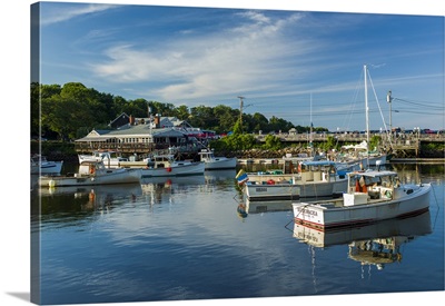 Maine, Ogunquit, Perkins Cove, boat harbor