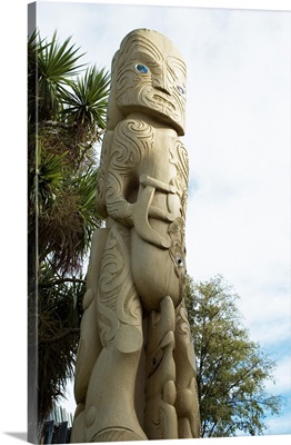 Maori Sculpture, Christchurch City Park, New Zealand