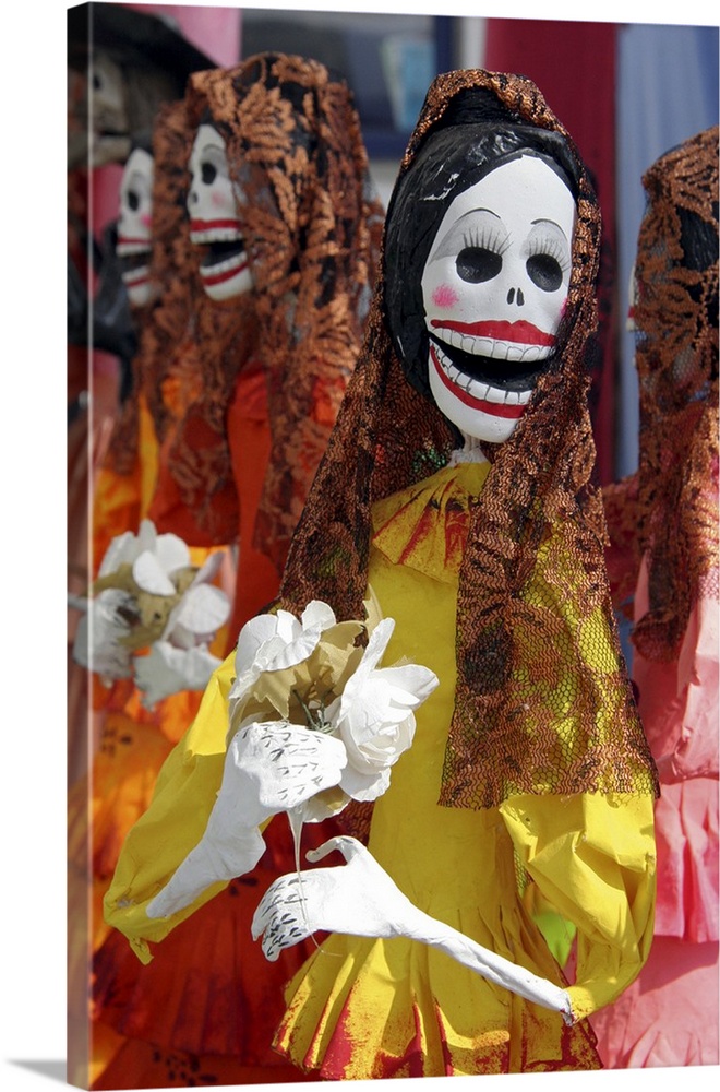 Latin America, Mexico. Skeletal Catrinas, figures celebrating Dia de Los Muertos.