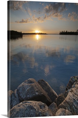 Minnesota, Voyageurs National Park. Sunset on Kabetogama Lake