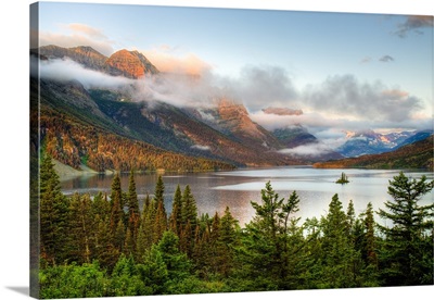 Montana, Glacier National Park, Saint Mary Lake and Wild Goose Island