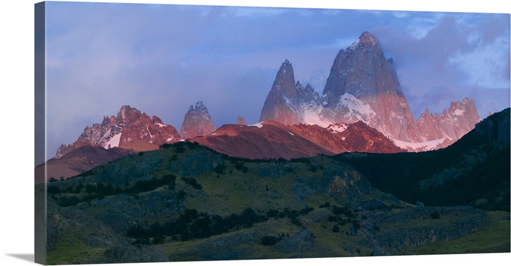 Morning view of Fitz Roy (left: co. Poincenot, mid: Fitz Roy, right: ag. Mermoz), National Park Los Glaciares, El Chalten,...
