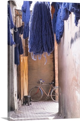 Morocco, Marrakech, Jemaa El Fnaa, Dyed yarn hanging to dry