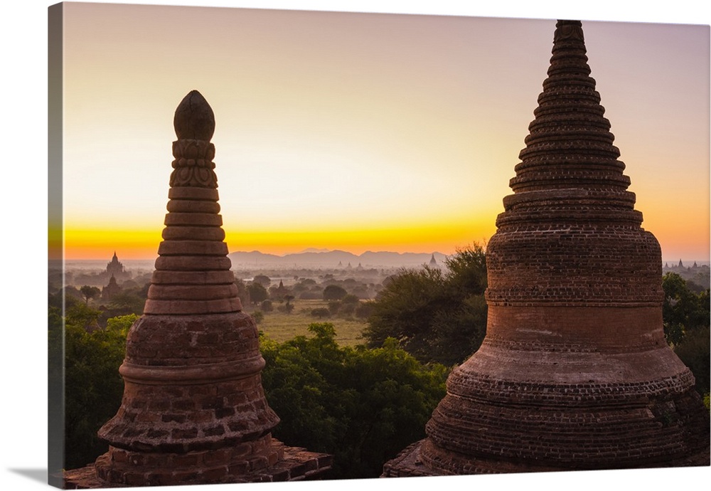 Myanmar. Bagan. Dawn over the plains of Bagan.