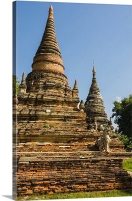 Myanmar, Mandalay, Inwa, Red brick stupa