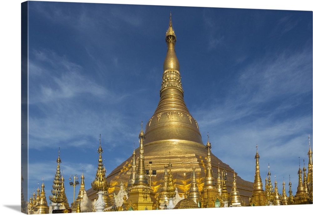 Myanmar, Yangon. Golden stupa and temples of Shwedagon Pagoda.