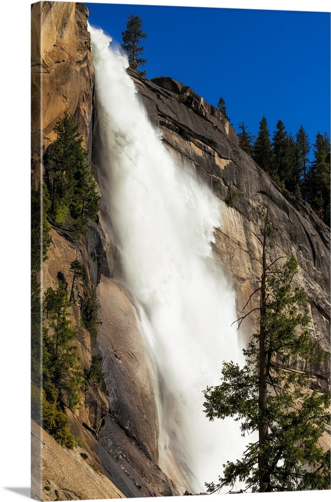 Nevada Fall, Yosemite National Park, California USA.