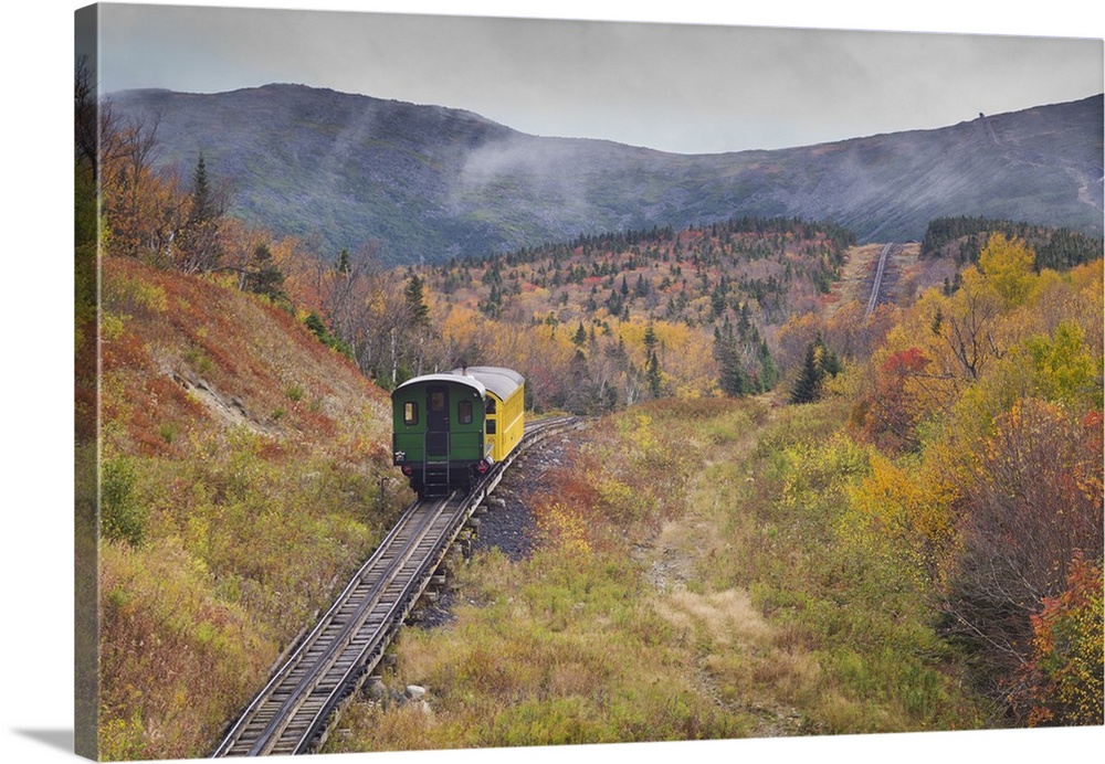USA, New Hampshire, White Mountains, Bretton Woods, The Mount Washington Cog Railway, train to Mount Washington, fall